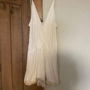 Love Ophelia White Wrap Romper Size Large
